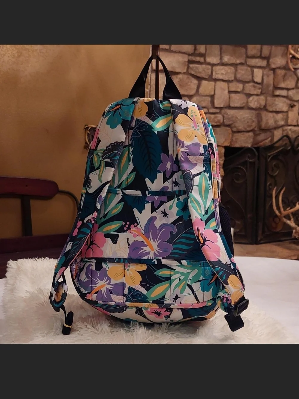 Vera Bradley ReActive Daytripper Backpack Island Floral Like New